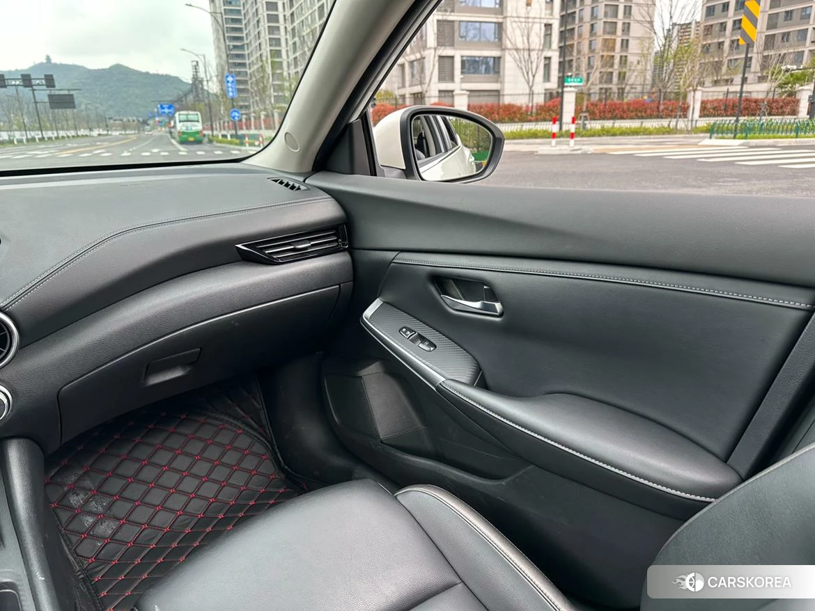 Nissan Xuan Yi id 4405761 из Китая 23