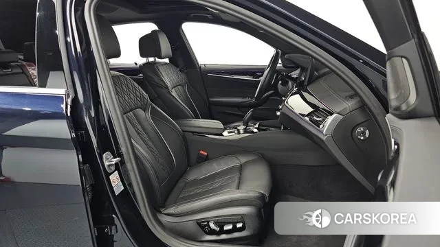 BMW 5 Series (G30) id 3389123 из Кореи 20