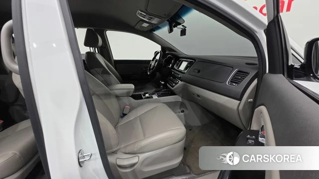 Kia All New Carnival id 4708993 из Кореи 20
