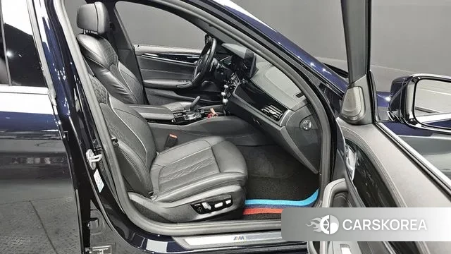 BMW 5 Series (G30) id 3611727 из Кореи 20