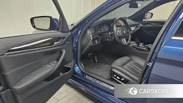 BMW 5 Series (G30) id 2890848 из Кореи 20