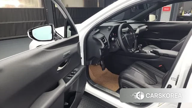 Lexus UX250h id 3094708 из Кореи 20