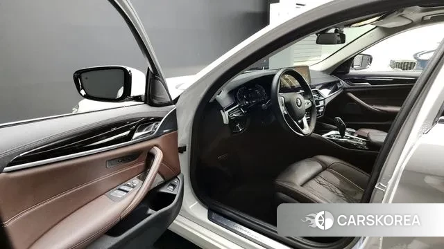 BMW 5 Series (G30) id 3032674 из Кореи 20