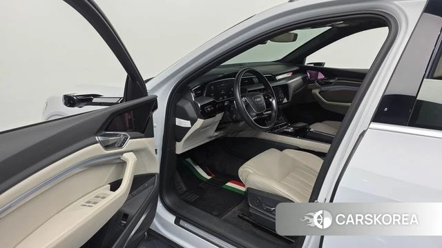 Audi e-Tron id 4854346 из Кореи 30