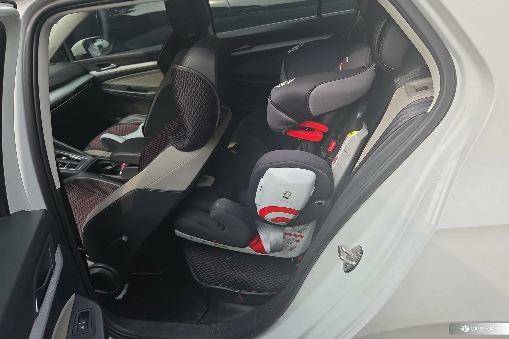 Volkswagen Golf id 4473738 из Китая 17