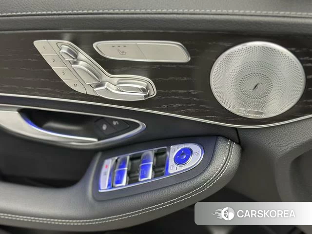 Mercedes-Benz Class C id 4348257 из Китая 15
