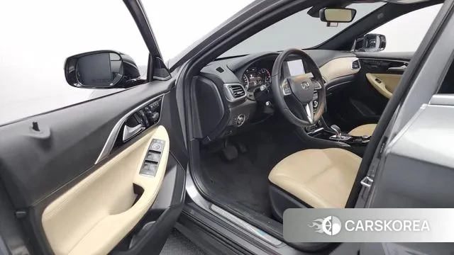 Infiniti QX30 id 2242631 из Кореи 20