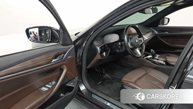 BMW 5 Series (G30) id 4865224 из Кореи 37