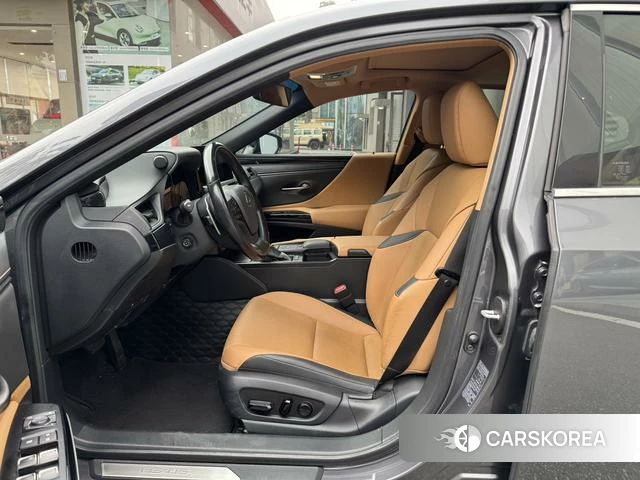 Lexus ES id 4291273 из Китая 18
