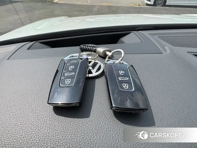 Volkswagen Touareg 3rd generation id 3055019 из Кореи 17