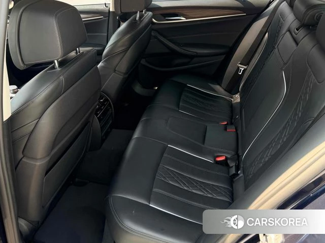 BMW 5 Series (G30) id 3880063 из Кореи 19