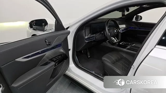 BMW 7 Series (G70) id 3523342 из Кореи 20