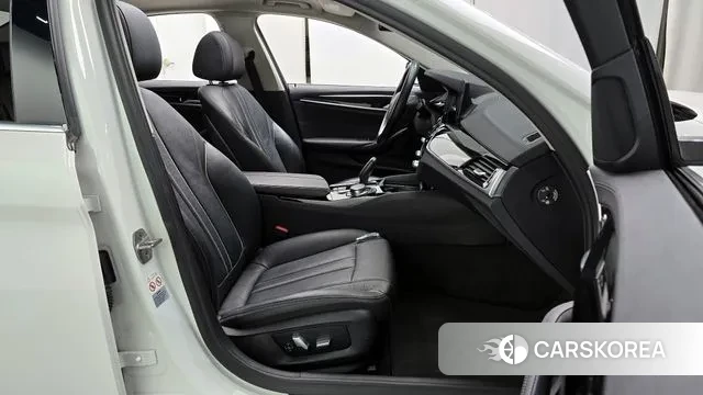 BMW 5 Series (G30) id 3736815 из Кореи 20