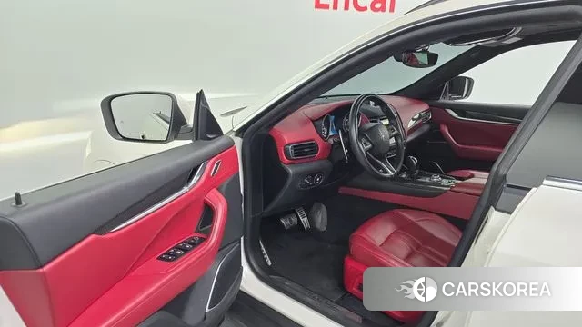 Maserati Levante id 3024829 из Кореи 20