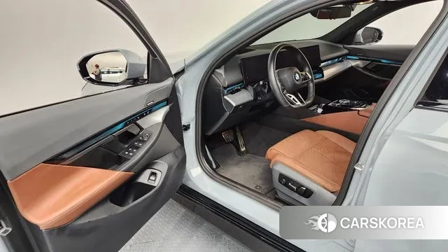 BMW 5 Series (G60) id 3462427 из Кореи 20