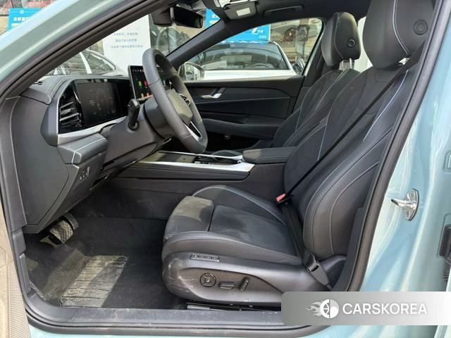 Volkswagen Passat id 4348818 из Китая 17
