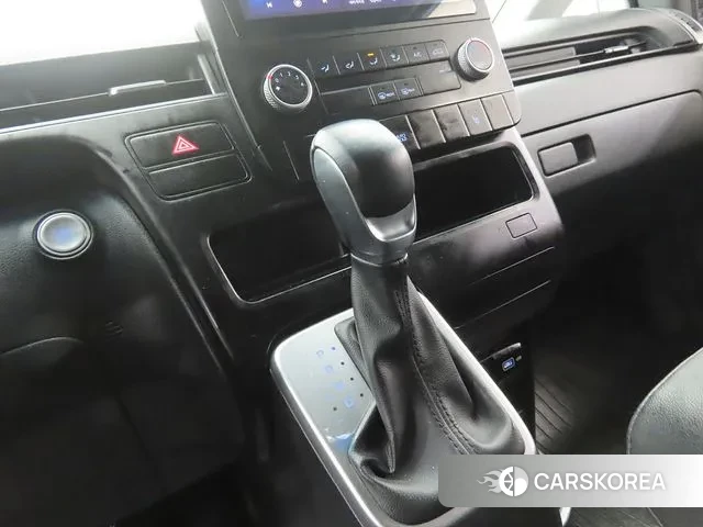 Hyundai Staria id 3763832 из Кореи 20