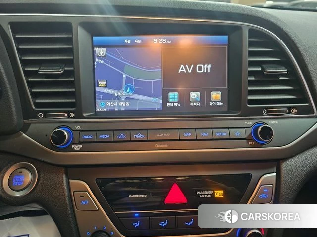 Hyundai Avante AD id 3889423 из Кореи 20