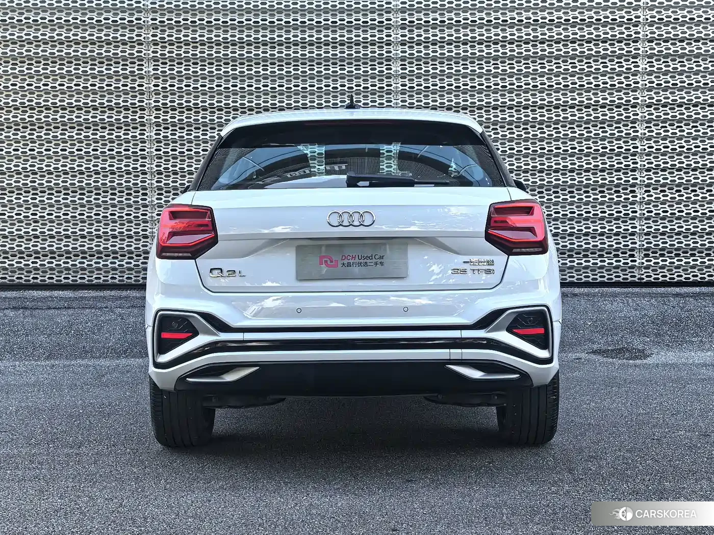 Audi Q2L id 4680477 из Китая 17
