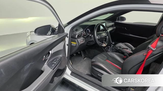 Hyundai Veloster (JS) id 4490932 из Кореи 31