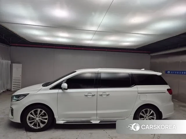 Kia The New Carnival id 3760546 из Кореи 20