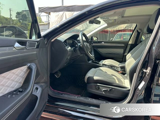 Volkswagen Magotan id 4297486 из Китая 17