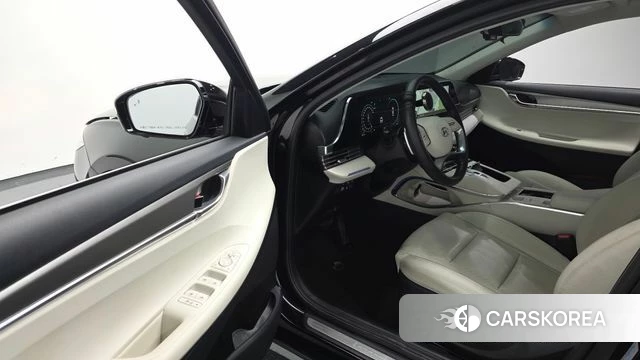 Hyundai The New Grandeur IG Hybrid id 4388817 из Кореи 34