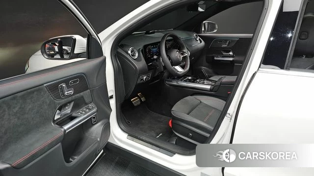 Mercedes-Benz GLA - Class H247 id 4686372 из Кореи 31