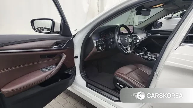 BMW 5 Series (G30) id 3428347 из Кореи 20