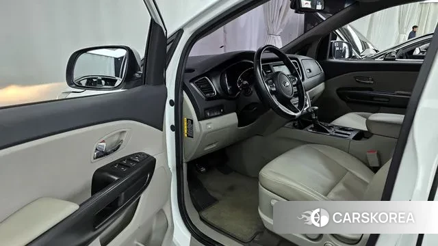 Kia The New Carnival id 3748433 из Кореи 20