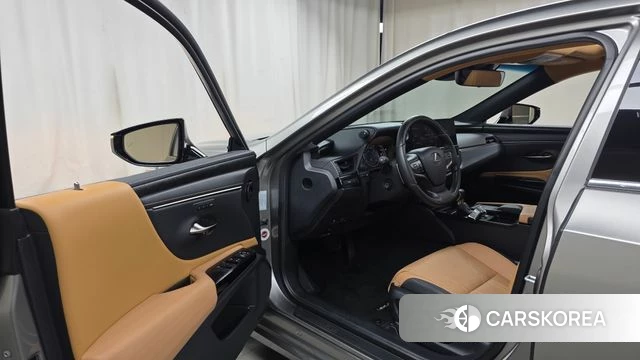 Lexus ES300h 7th generation id 4303741 из Кореи 31