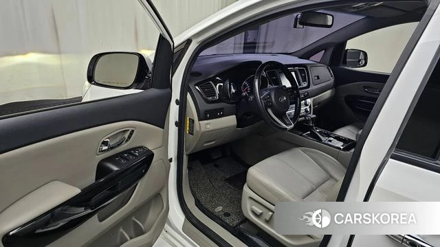 Kia The New Carnival id 4633236 из Кореи 33