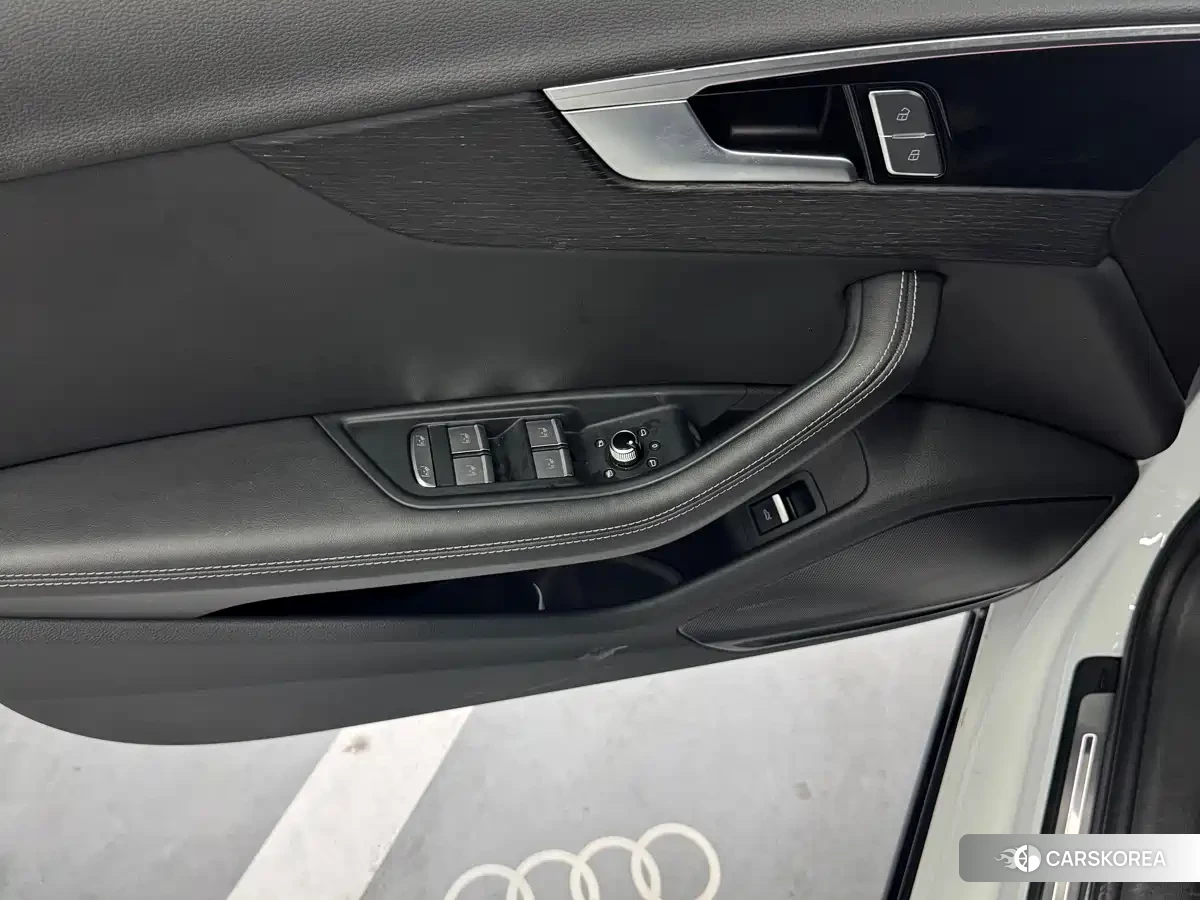 Audi A4L id 4565256 из Китая 15
