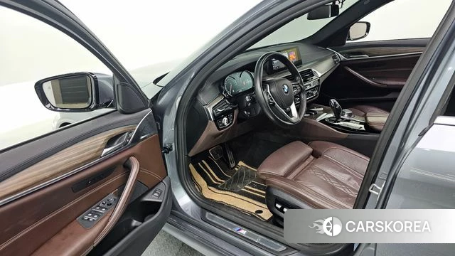 BMW 5 Series (G30) id 4785963 из Кореи 20
