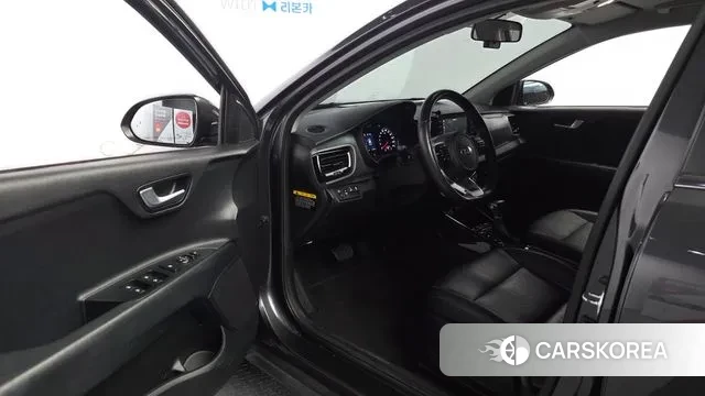 Kia Stonic id 3714169 из Кореи 20