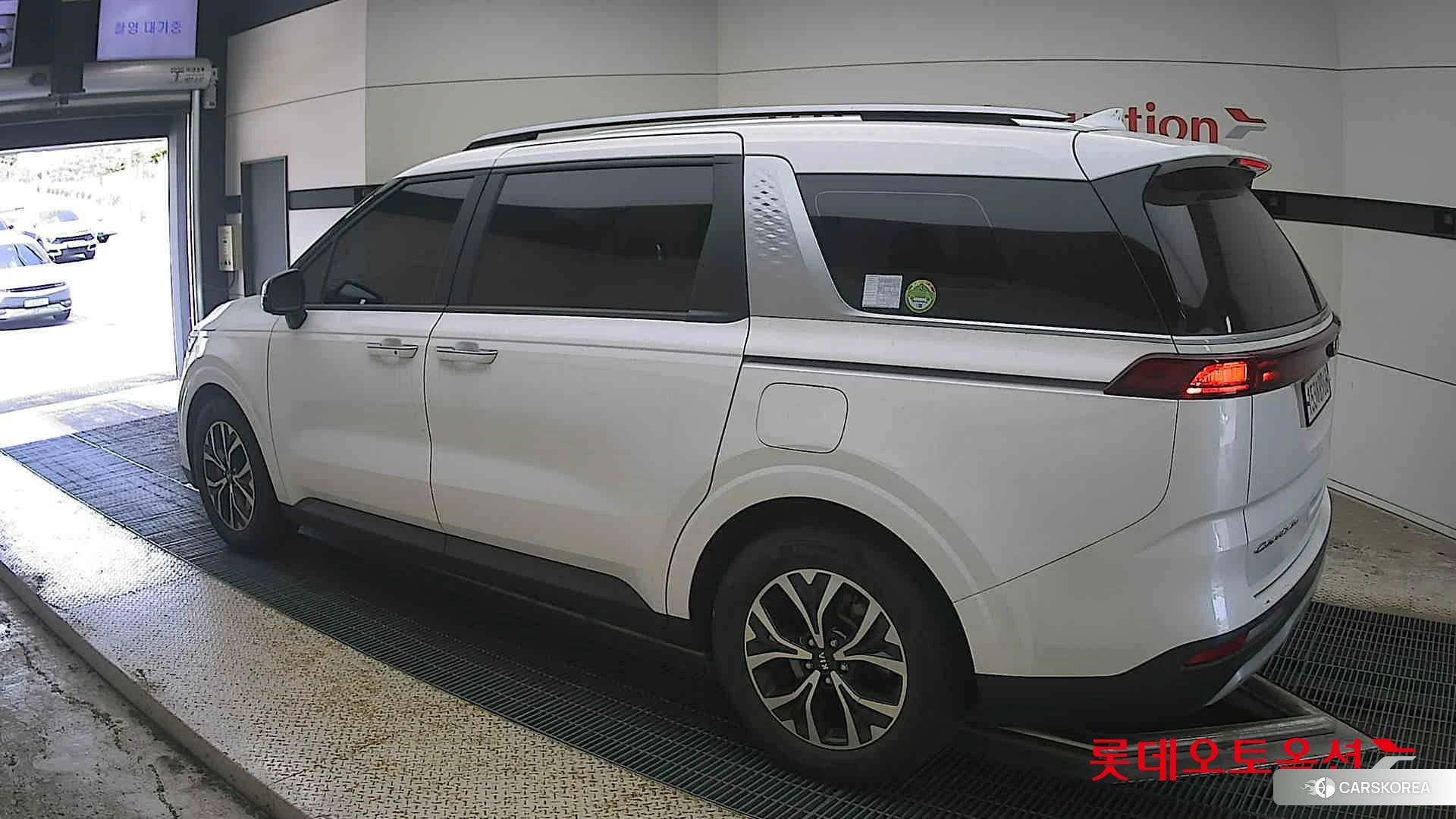 Kia Carnival id 4674173 из Кореи 36