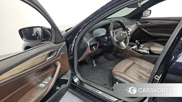 BMW 5 Series (G30) id 3428976 из Кореи 20