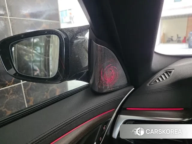 BMW 5 Series (G30) id 2977281 из Кореи 12