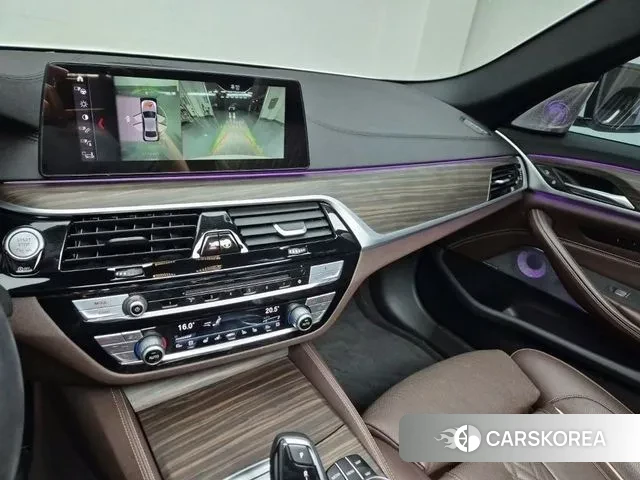 BMW 5 Series (G30) id 3391249 из Кореи 19