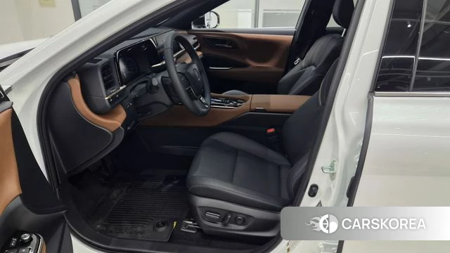 Toyota Crown Crossover id 4669592 из Кореи 19