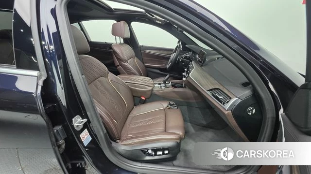 BMW 5 Series (G30) id 4557184 из Кореи 20