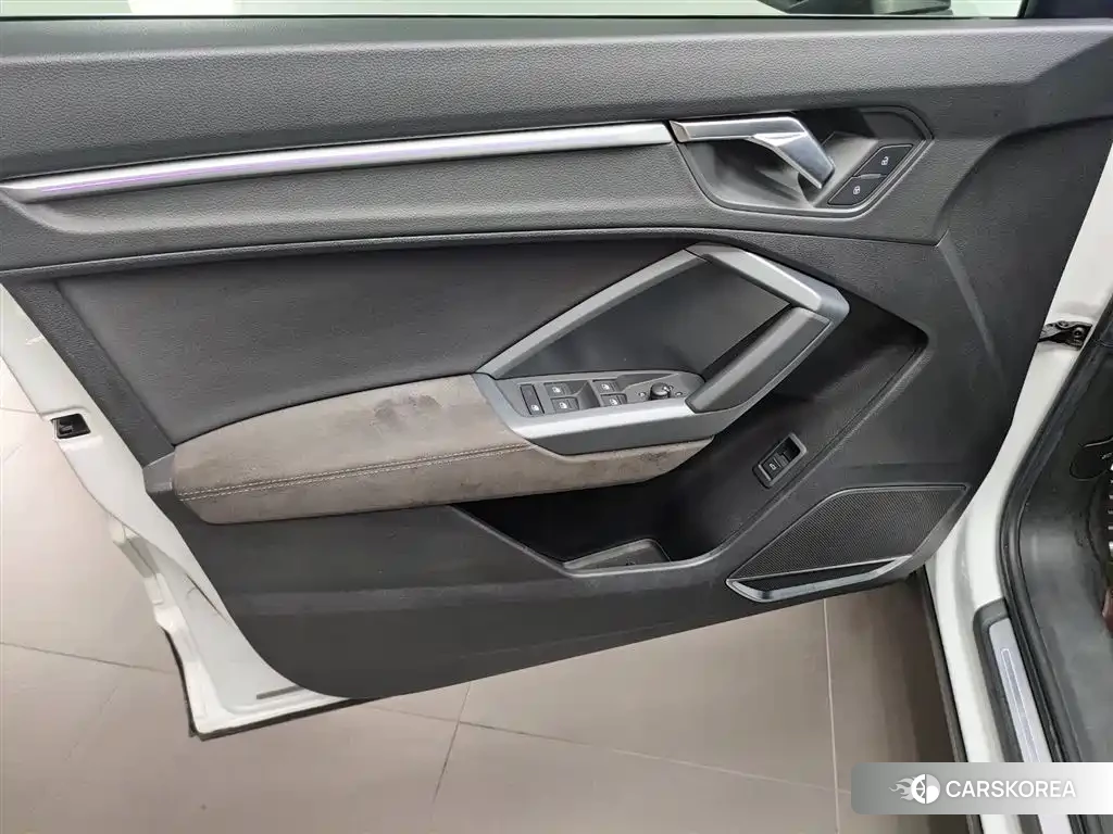 Audi Q3 Sportback id 4539076 из Китая 28