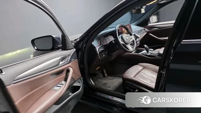 BMW 5 Series (G30) id 3348417 из Кореи 20