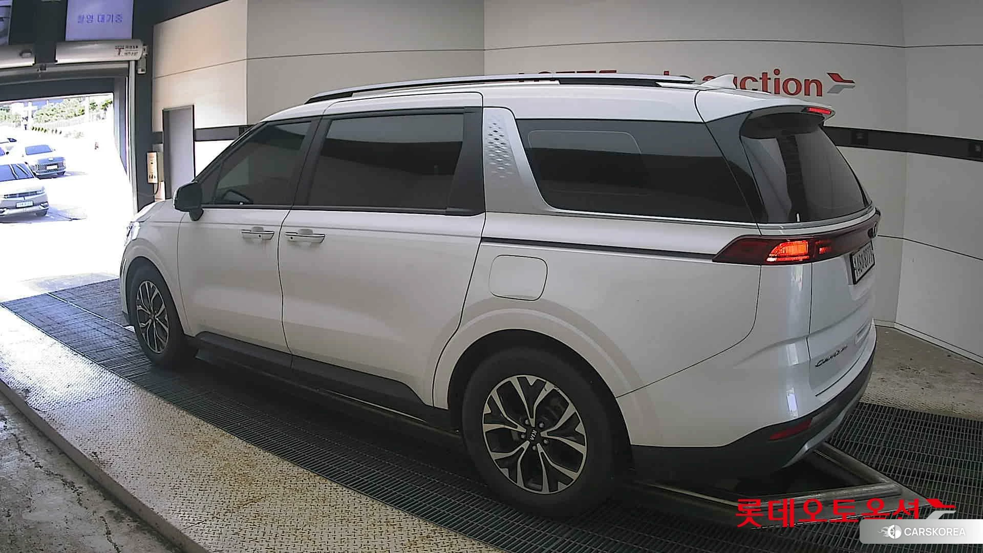 Kia Carnival id 4669072 из Кореи 38