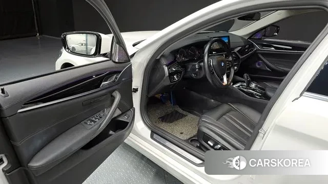 BMW 5 Series (G30) id 3275442 из Кореи 20