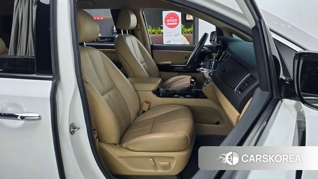 Kia The New Carnival id 4362936 из Кореи 20