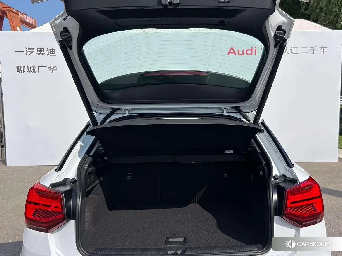 Audi Q2L id 4589110 из Китая 15