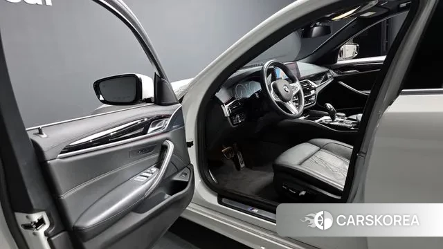 BMW 5 Series (G30) id 3344827 из Кореи 20