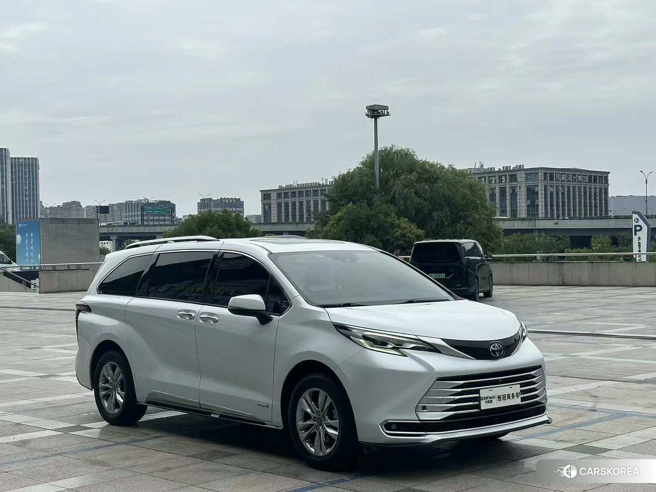 Toyota Sienna id 4455031 из Китая 15