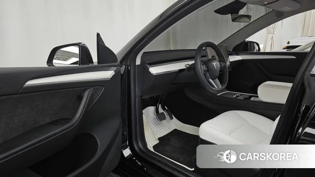 Tesla Model Y id 4612680 из Кореи 36